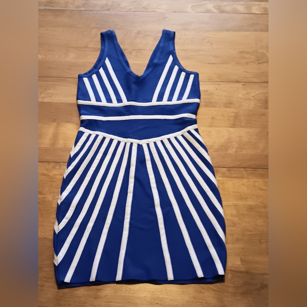 BEBE Blue and White zip-up Geometric Striped Short Tank dress